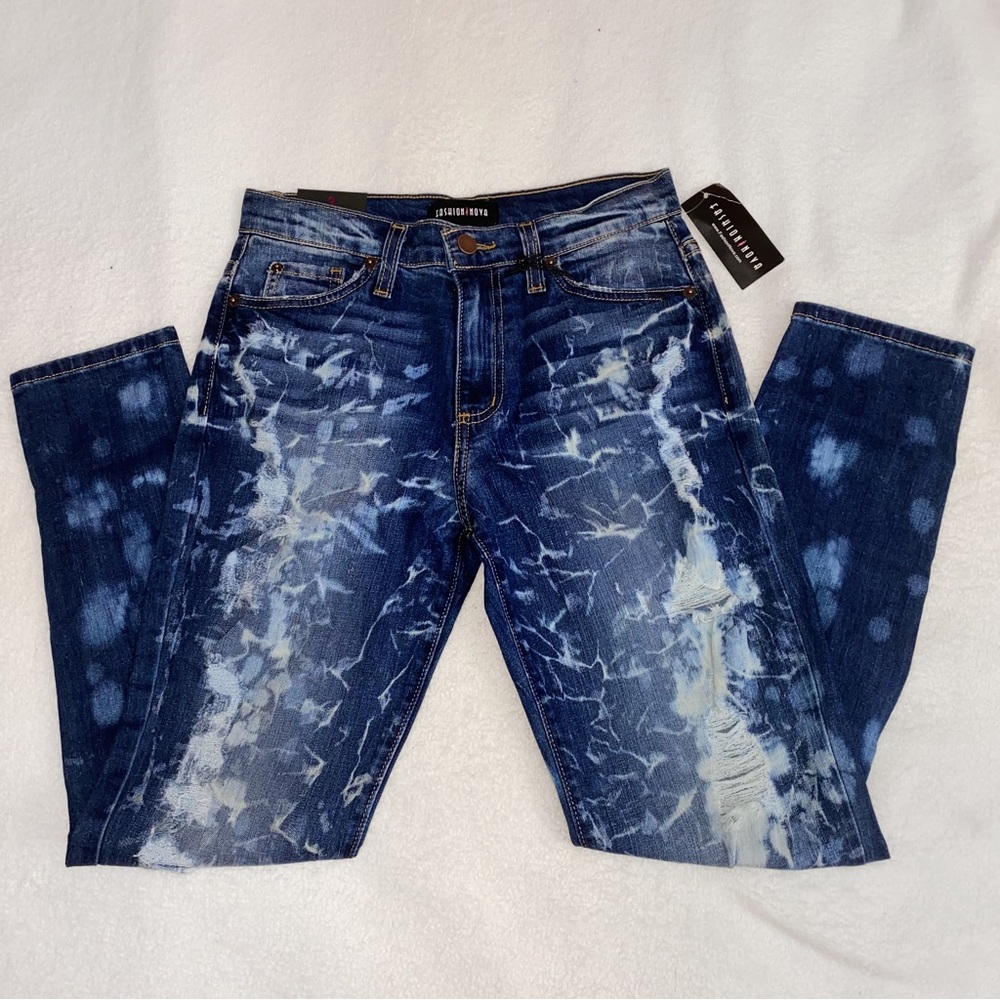 NWT Fashion Nova Acid Wash Jeans with Floral Embroider
